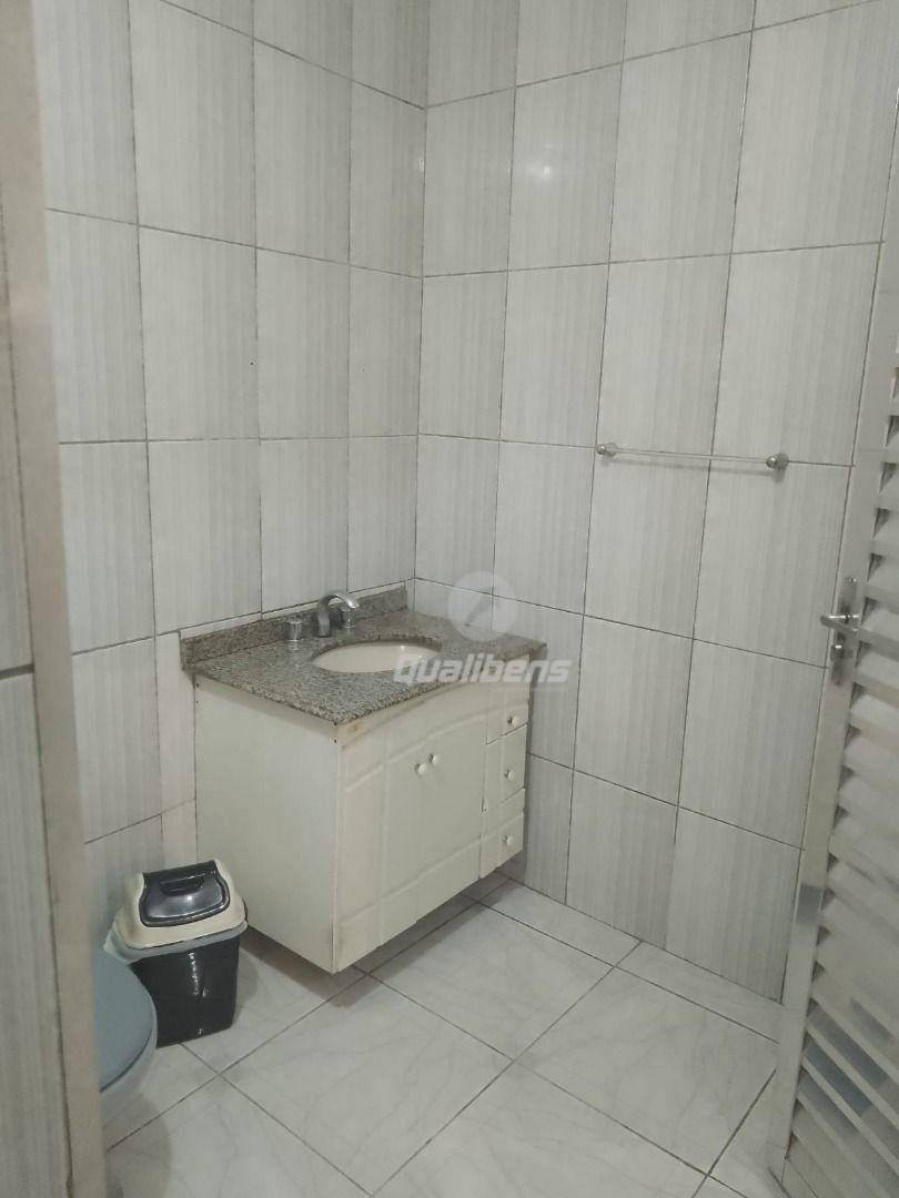 Casa para alugar com 3 quartos, 140m² - Foto 8