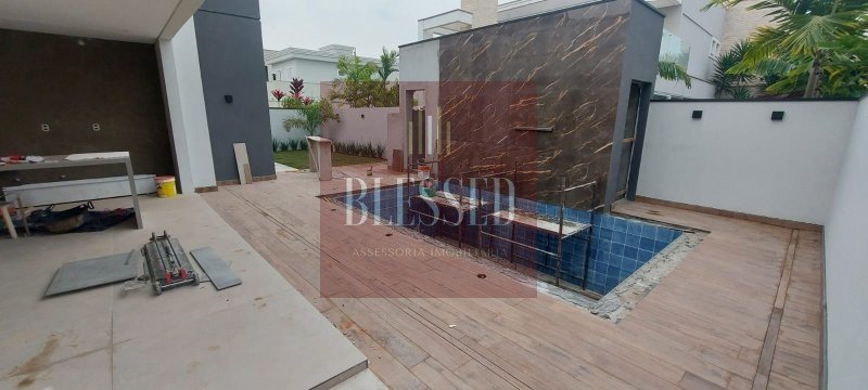 Casa à venda com 4 quartos, 260m² - Foto 7