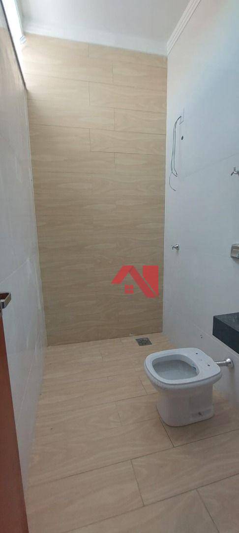 Casa à venda com 2 quartos, 80m² - Foto 2