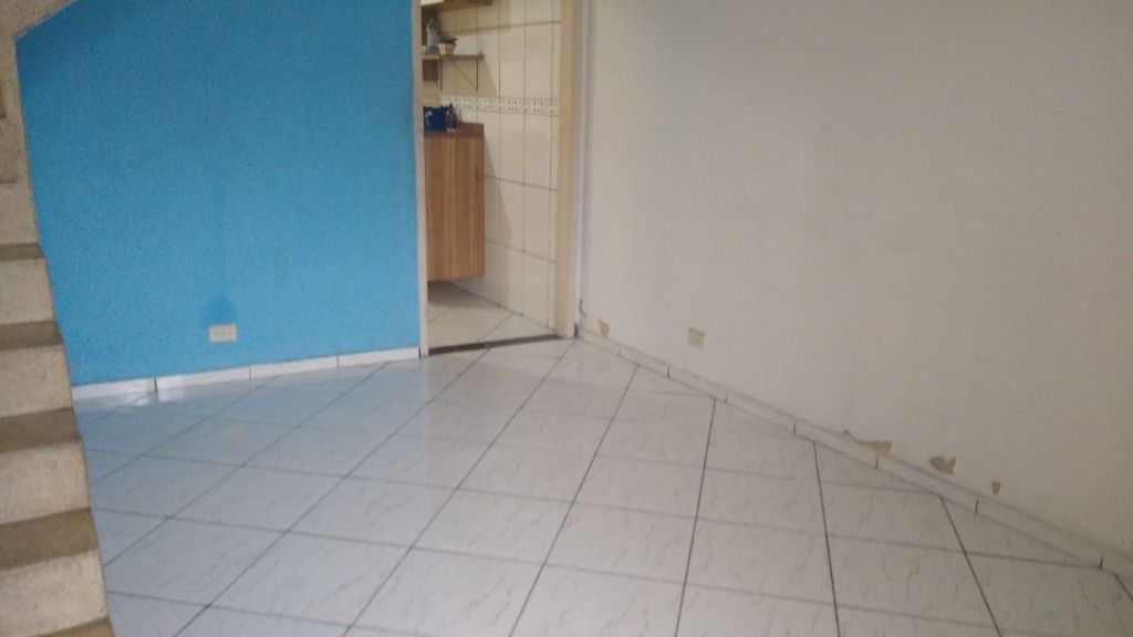 Sobrado à venda com 3 quartos, 229m² - Foto 3