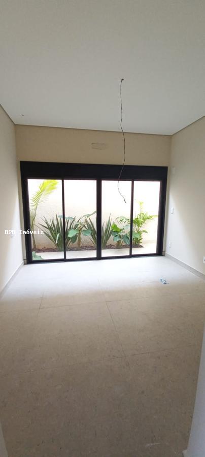 Casa de Condomínio à venda com 3 quartos, 215m² - Foto 4