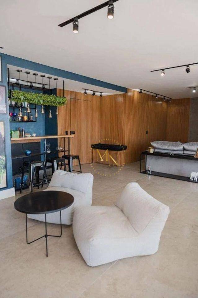 Apartamento à venda com 3 quartos, 180m² - Foto 4