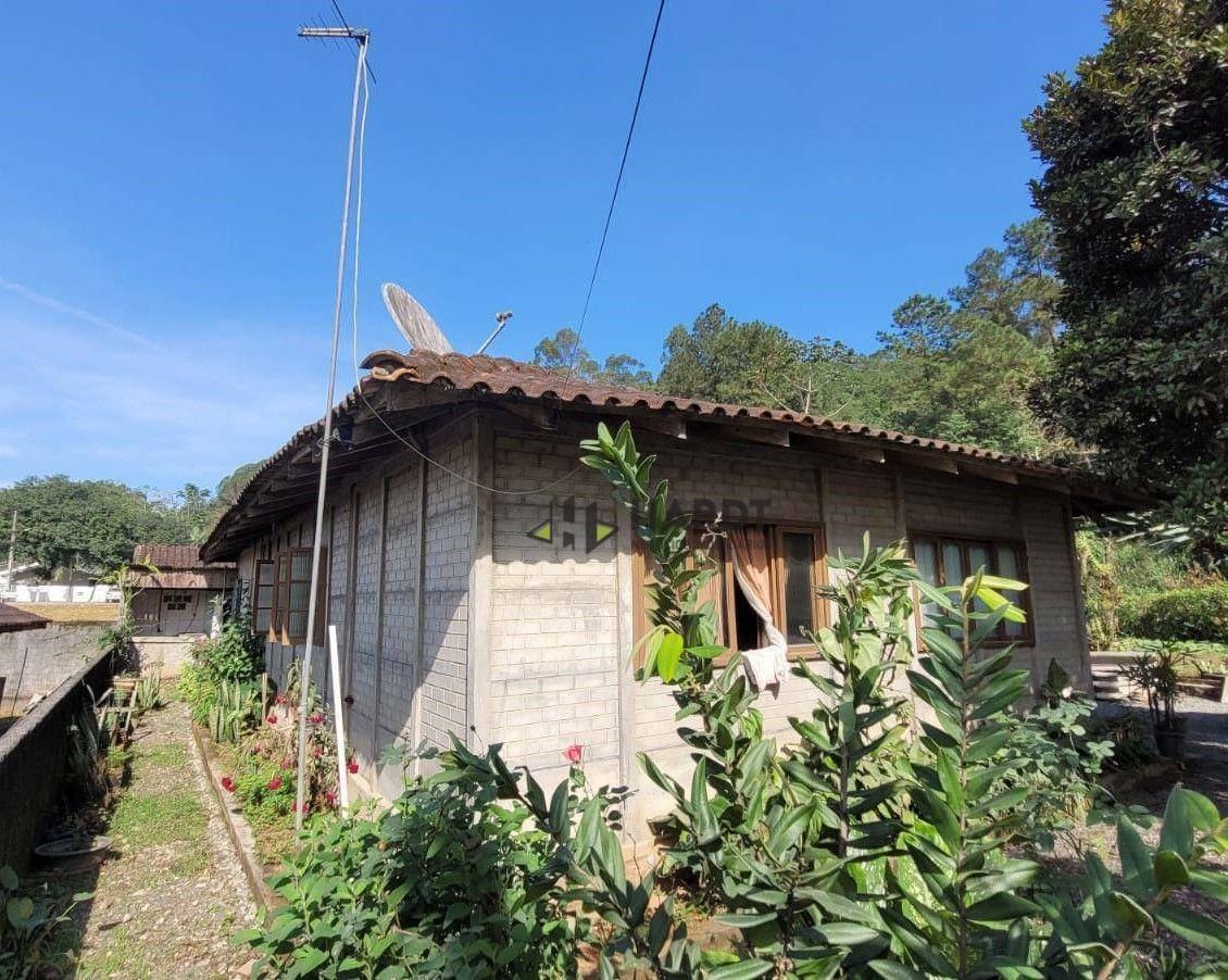 Casa à venda com 4 quartos, 149m² - Foto 2