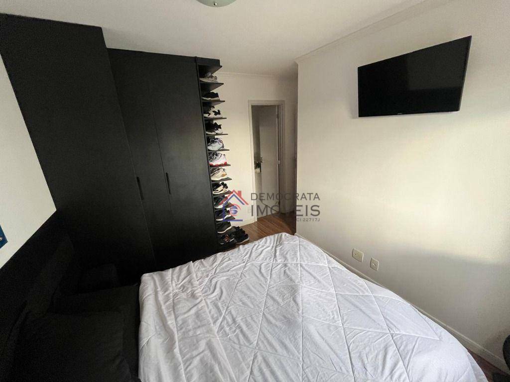 Apartamento à venda com 2 quartos, 60m² - Foto 11