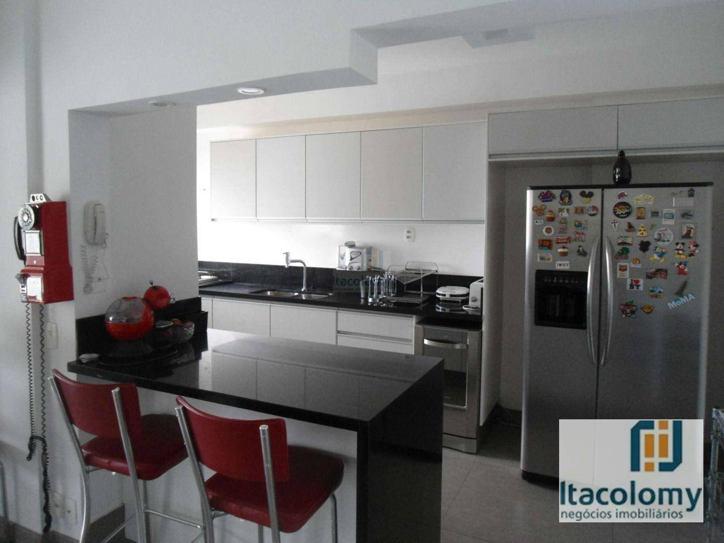 Apartamento à venda com 4 quartos, 261m² - Foto 3