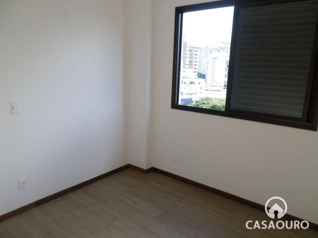 Apartamento à venda com 4 quartos, 135m² - Foto 11