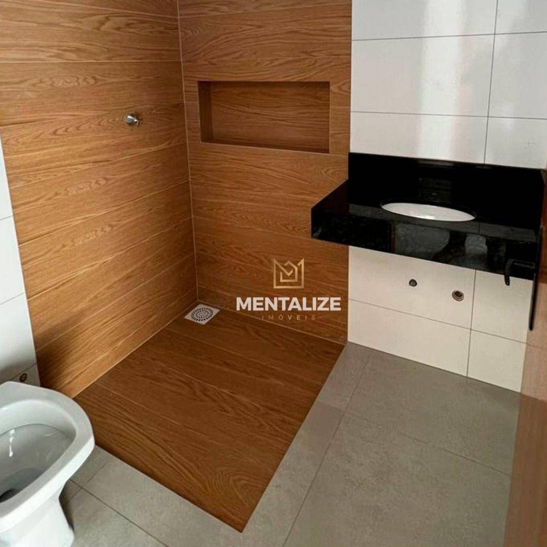 Casa à venda com 2 quartos, 90m² - Foto 2