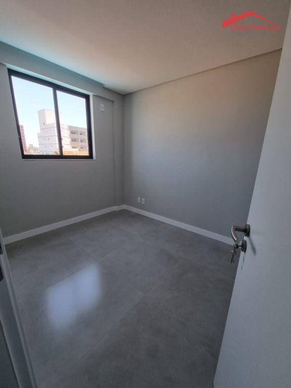 Apartamento à venda com 3 quartos, 100m² - Foto 8