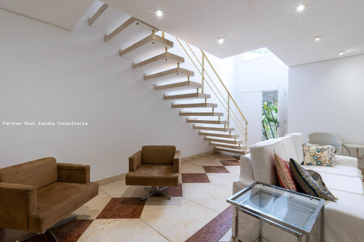 Casa à venda com 6 quartos, 1918m² - Foto 29
