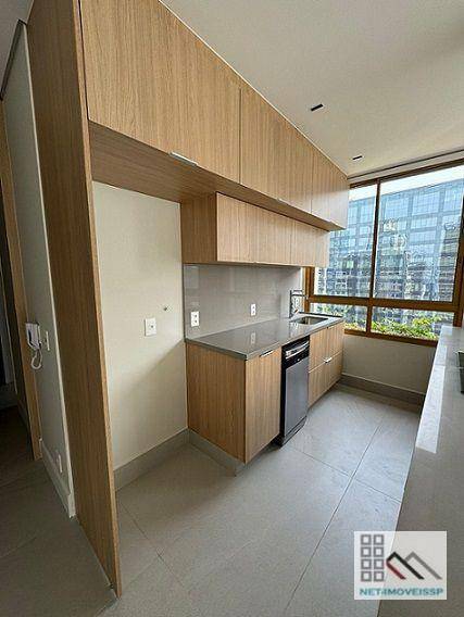 Apartamento para alugar com 3 quartos, 147m² - Foto 12