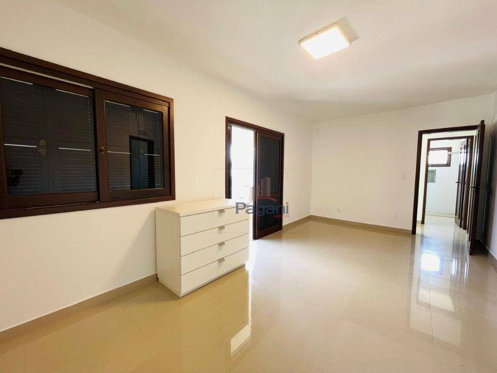 Casa, 4 quartos, 259 m² - Foto 35