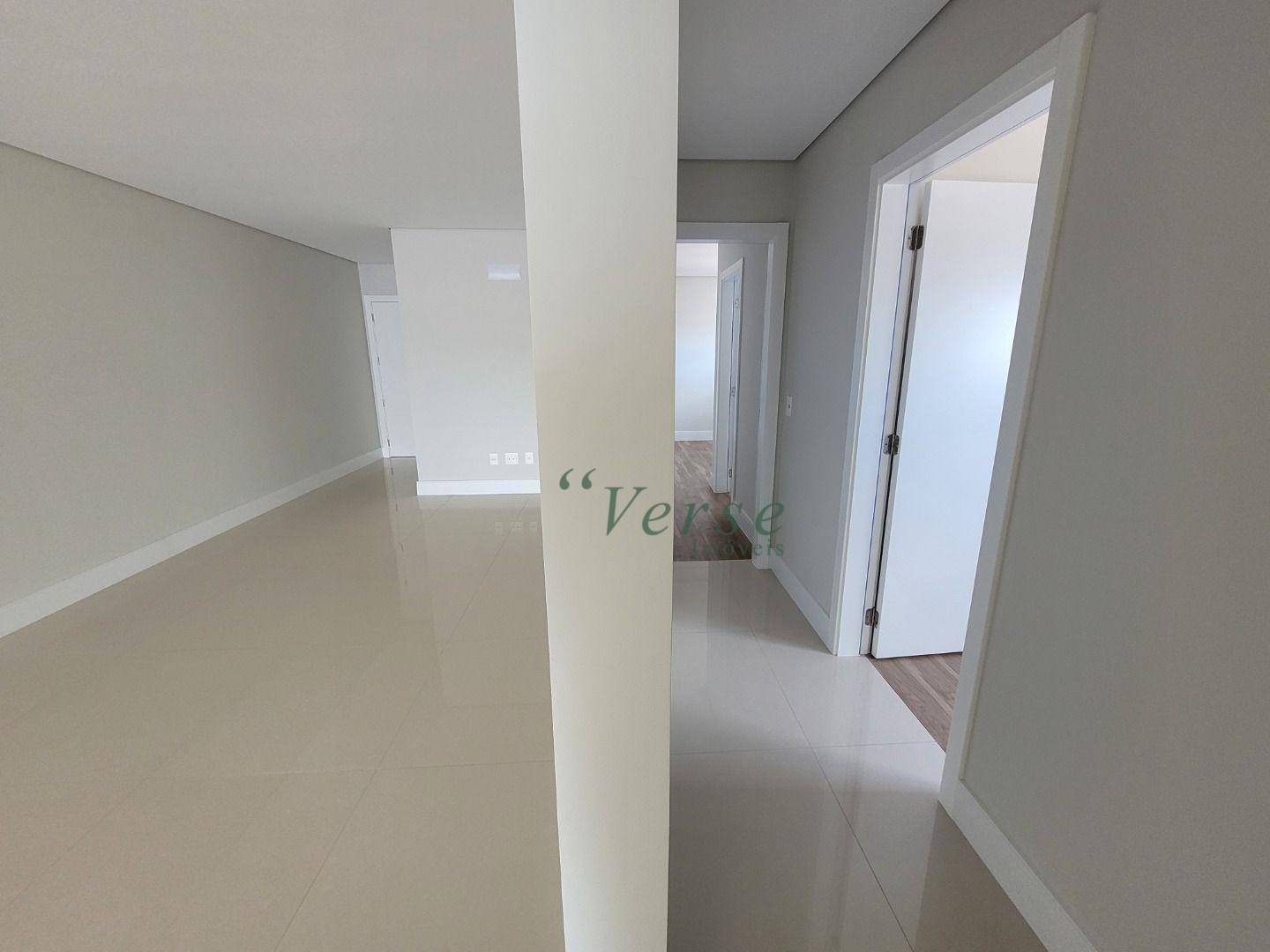 Apartamento à venda com 3 quartos, 137m² - Foto 8