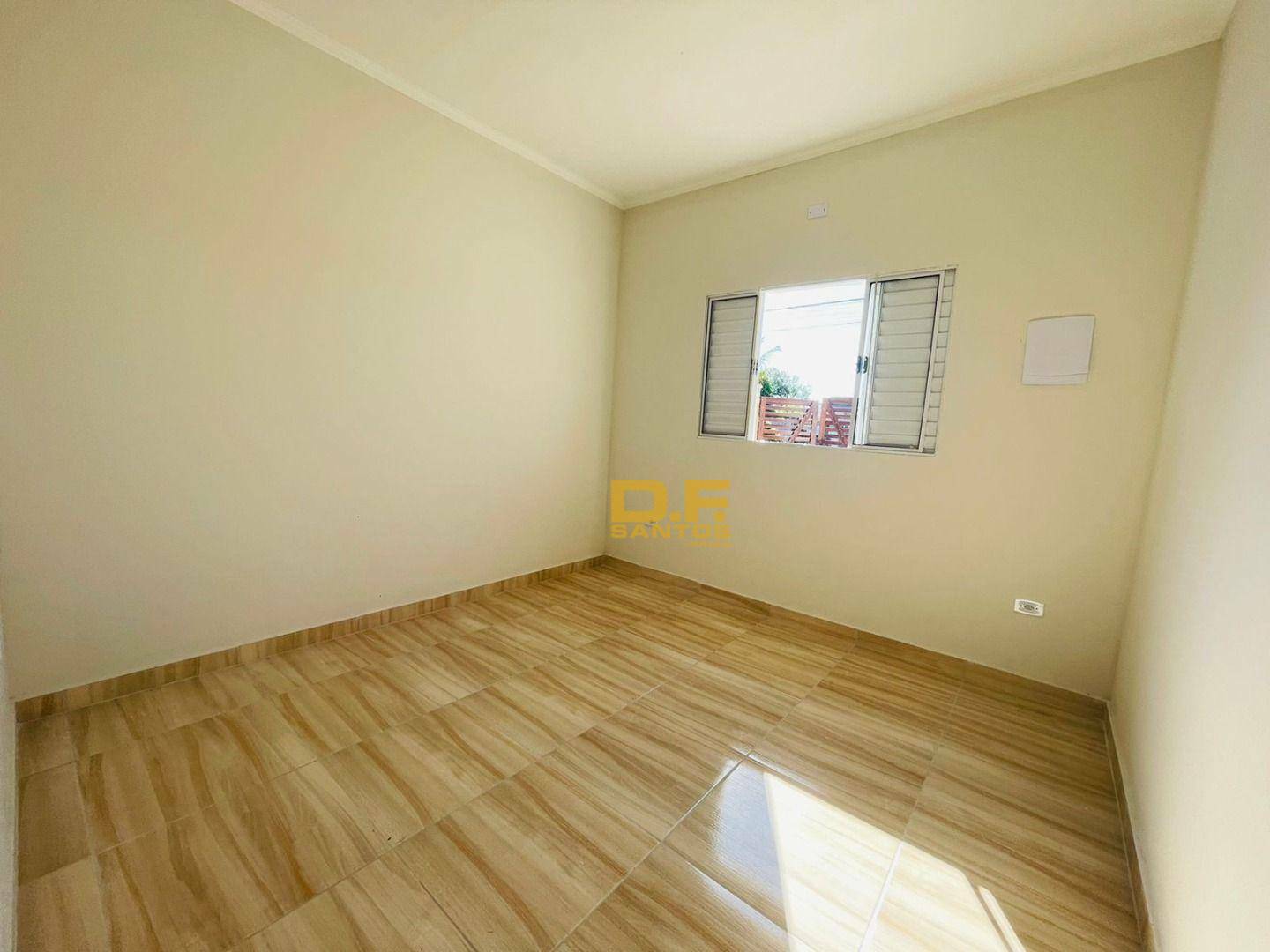 Casa à venda com 3 quartos, 80m² - Foto 3