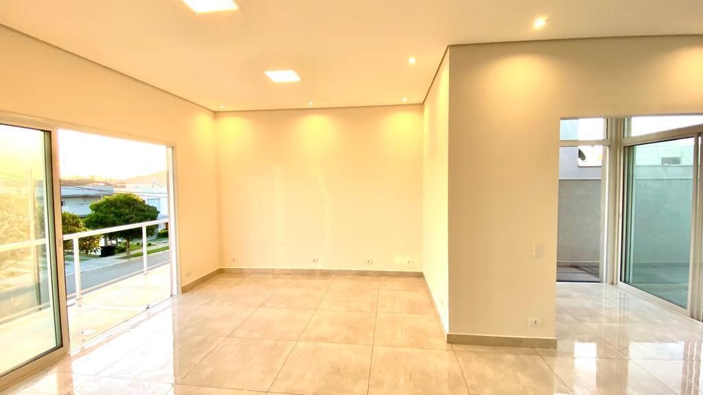 Casa à venda com 3 quartos, 300m² - Foto 28