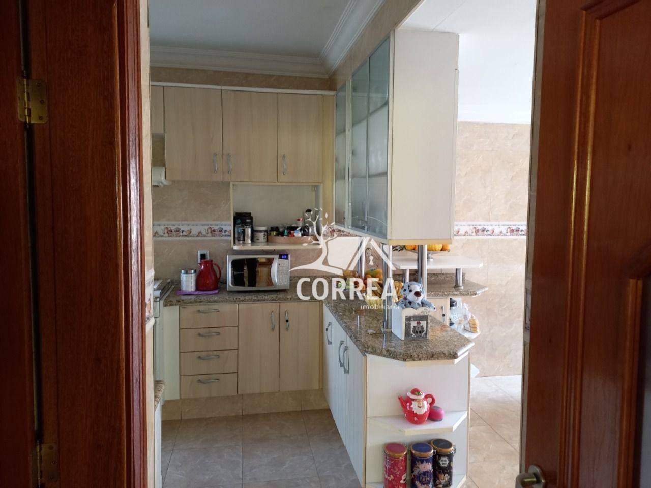 Casa à venda com 4 quartos, 330m² - Foto 17