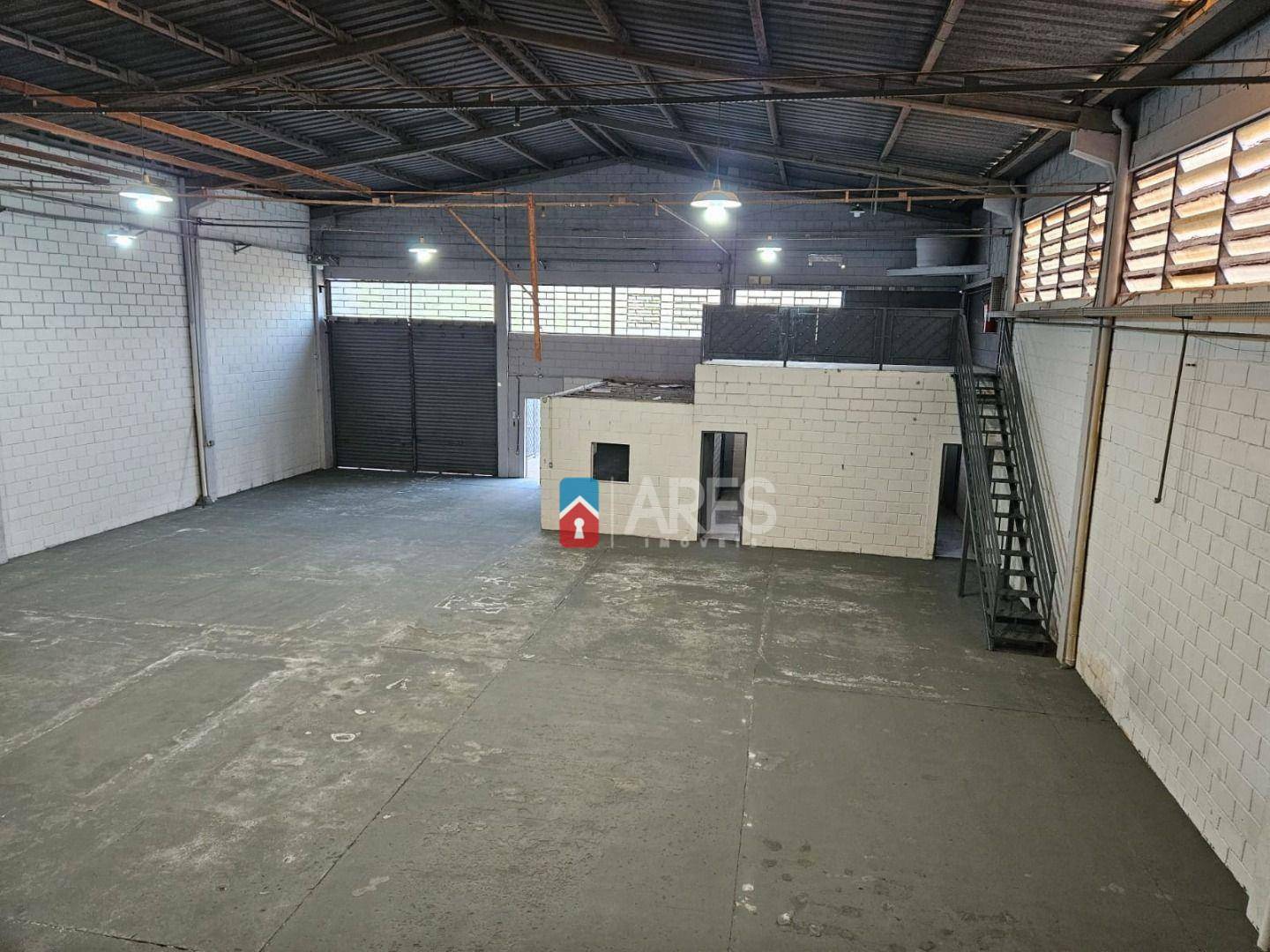 Depósito-Galpão-Armazém para alugar, 500m² - Foto 1