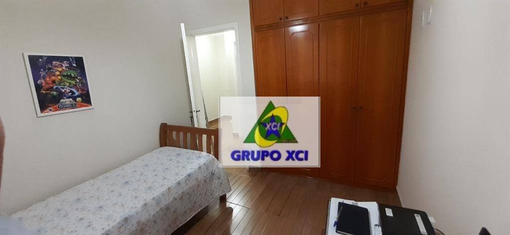 Casa à venda com 3 quartos, 220m² - Foto 20