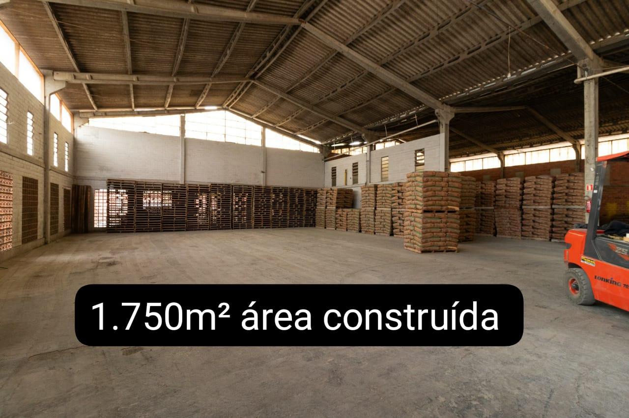 Depósito-Galpão-Armazém para alugar, 1750m² - Foto 8