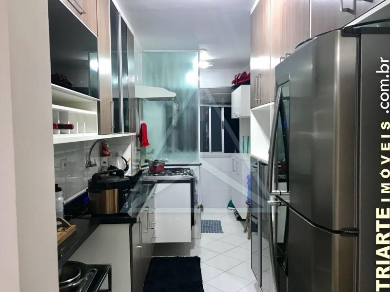 Apartamento à venda com 2 quartos, 62m² - Foto 11