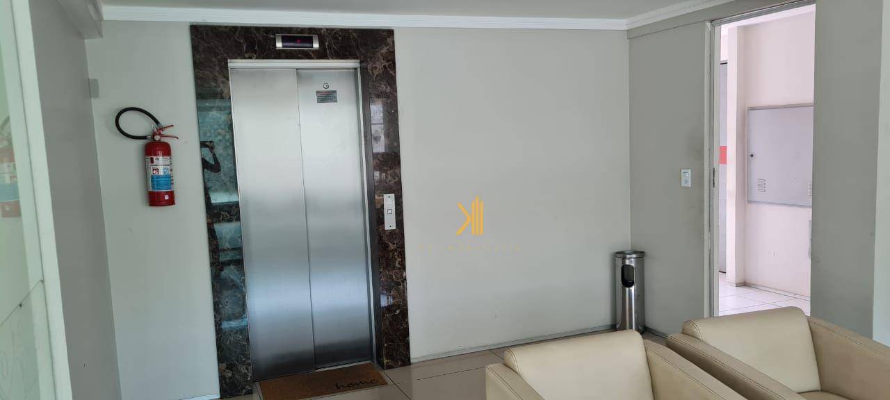 Apartamento à venda com 3 quartos, 170m² - Foto 6