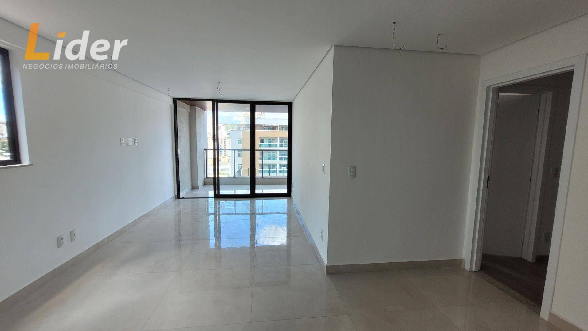 Apartamento à venda com 2 quartos, 79m² - Foto 3