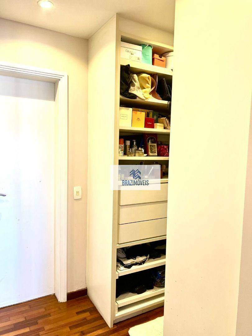 Apartamento à venda com 3 quartos, 261m² - Foto 8