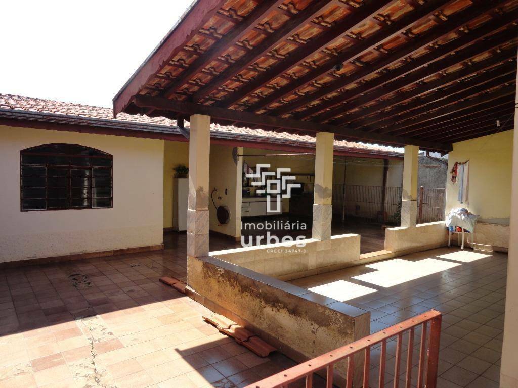 Casa, 2 quartos, 202 m² - Foto 4