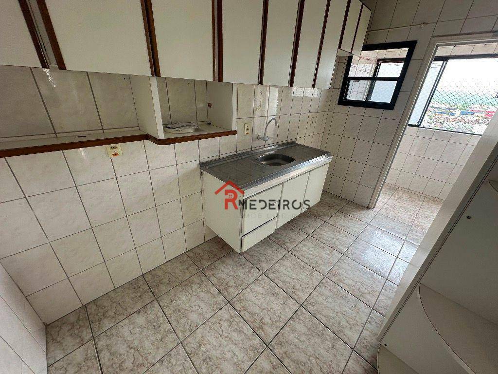 Apartamento à venda com 2 quartos, 75m² - Foto 8