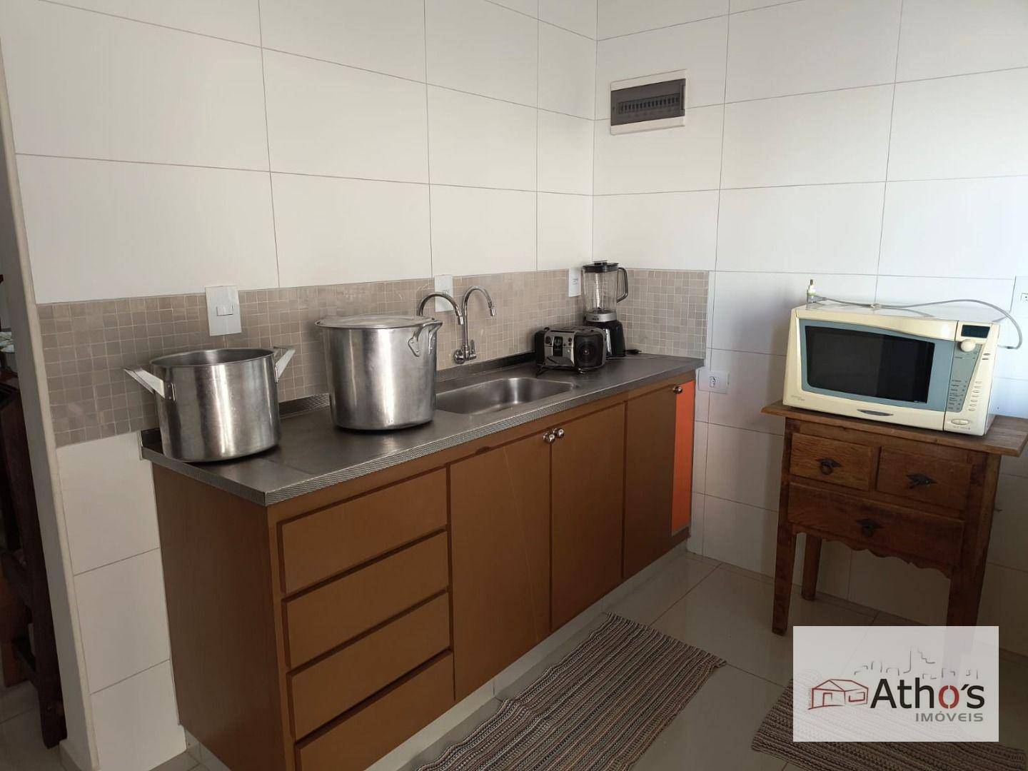 Casa à venda e aluguel com 4 quartos, 340m² - Foto 8