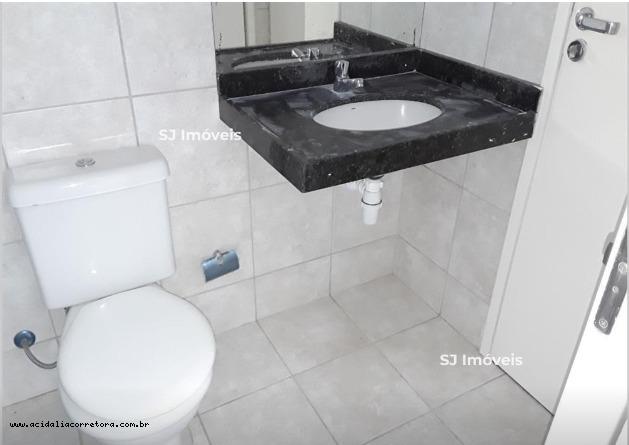 Apartamento para alugar com 3 quartos, 107m² - Foto 12