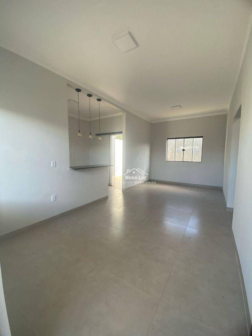 Casa à venda com 2 quartos, 80m² - Foto 3