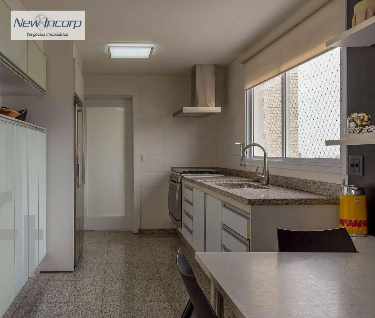 Apartamento à venda com 3 quartos, 220m² - Foto 10