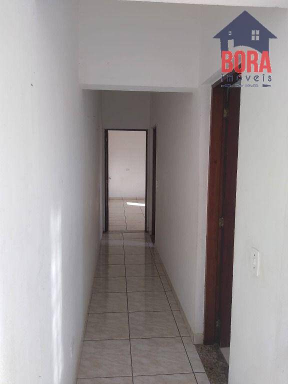 Casa para alugar com 2 quartos, 60m² - Foto 12