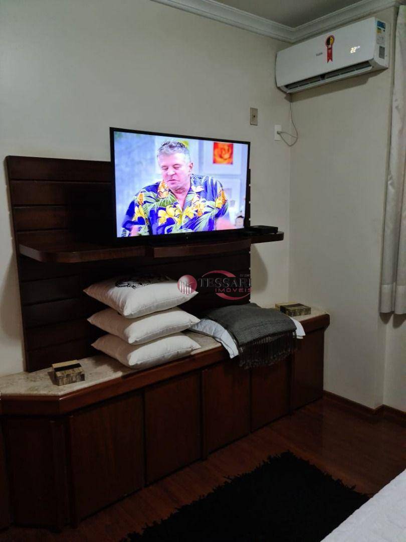 Apartamento à venda e aluguel com 3 quartos, 210m² - Foto 17