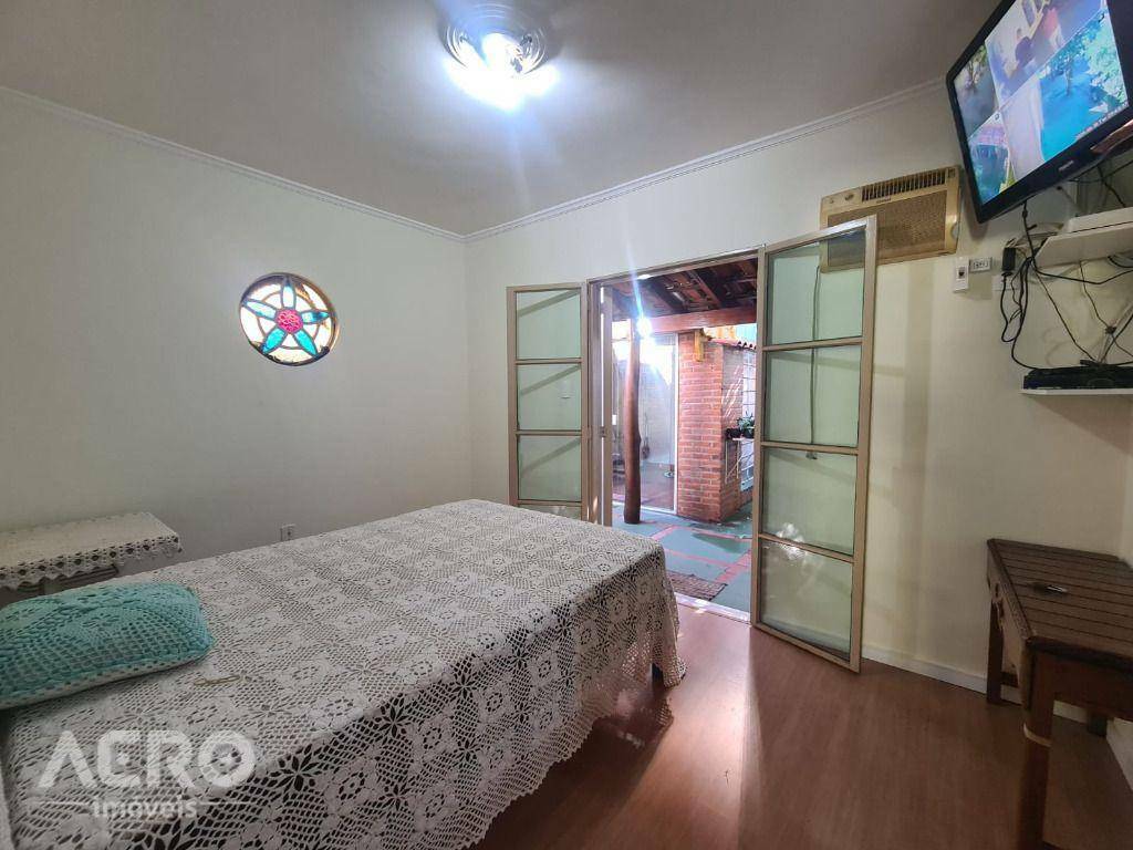 Casa à venda com 3 quartos, 97m² - Foto 13