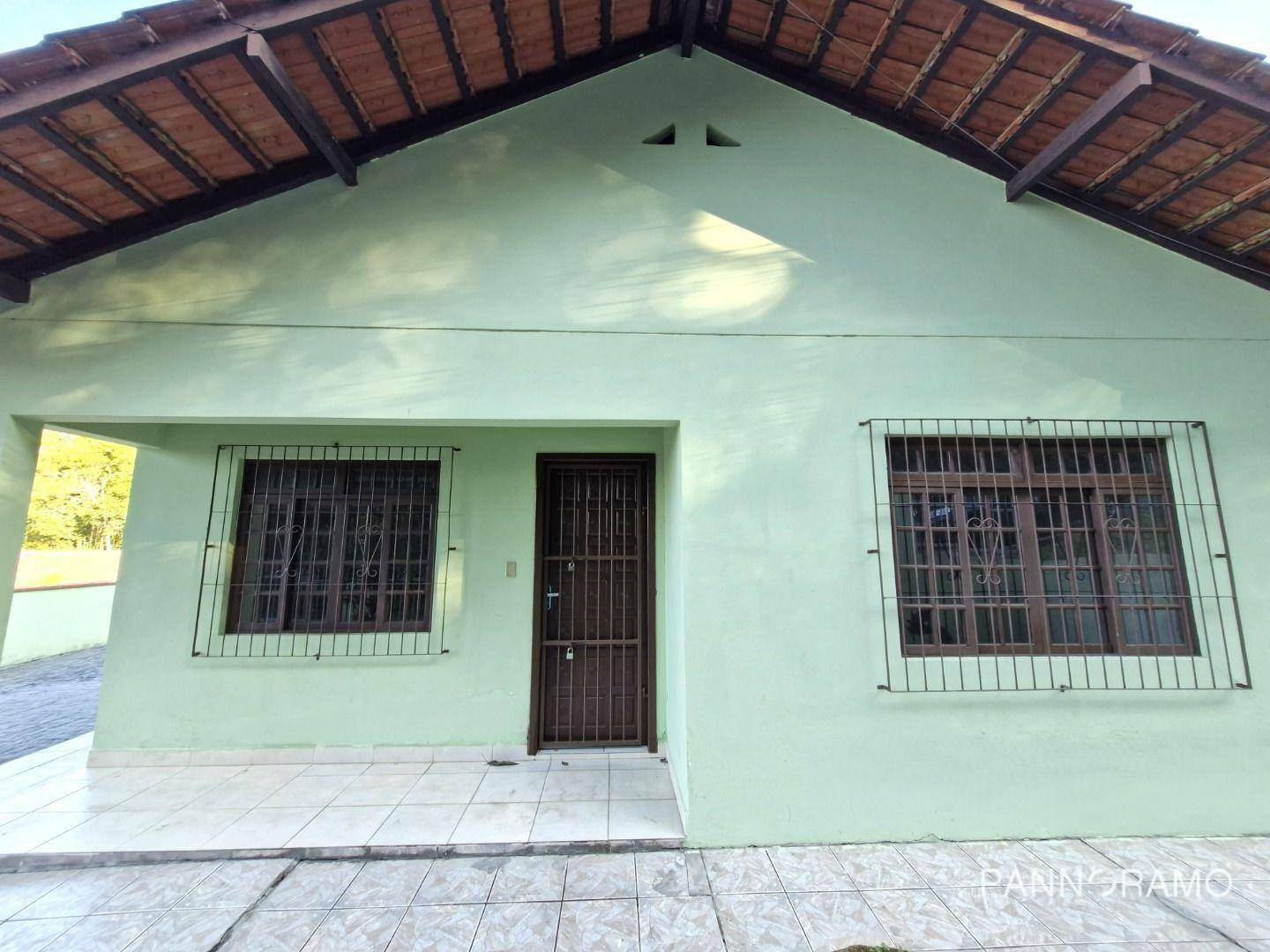 Casa para alugar com 3 quartos, 108m² - Foto 1