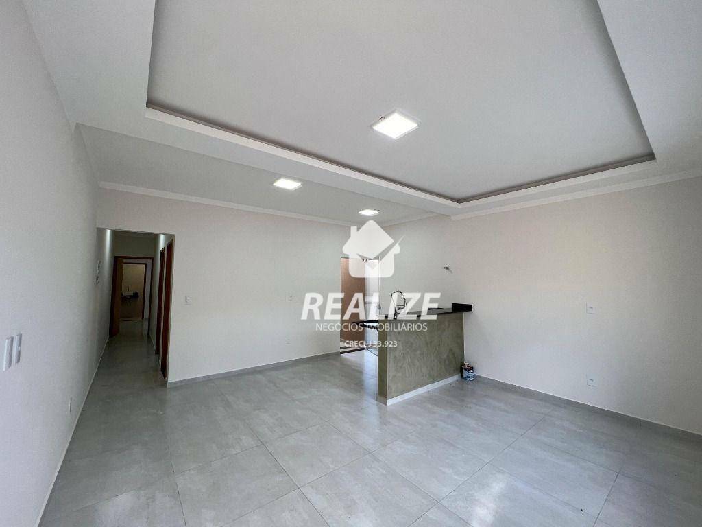 Casa à venda com 2 quartos, 70m² - Foto 5