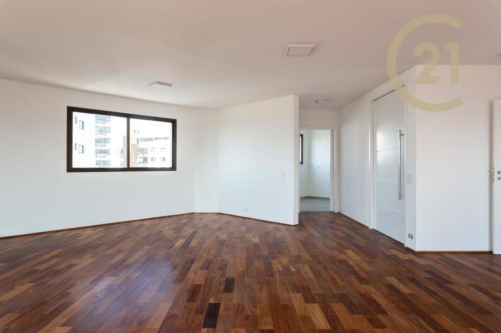 Apartamento à venda com 3 quartos, 220m² - Foto 2