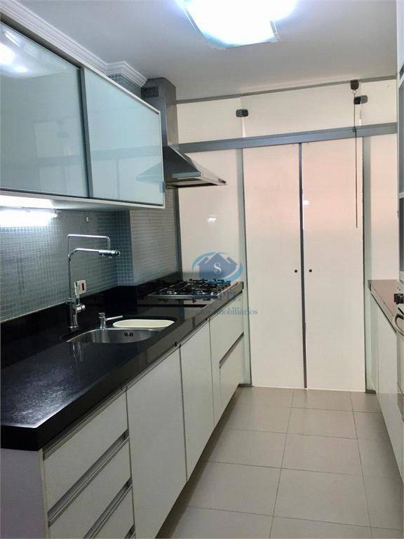 Apartamento à venda com 3 quartos, 130m² - Foto 24