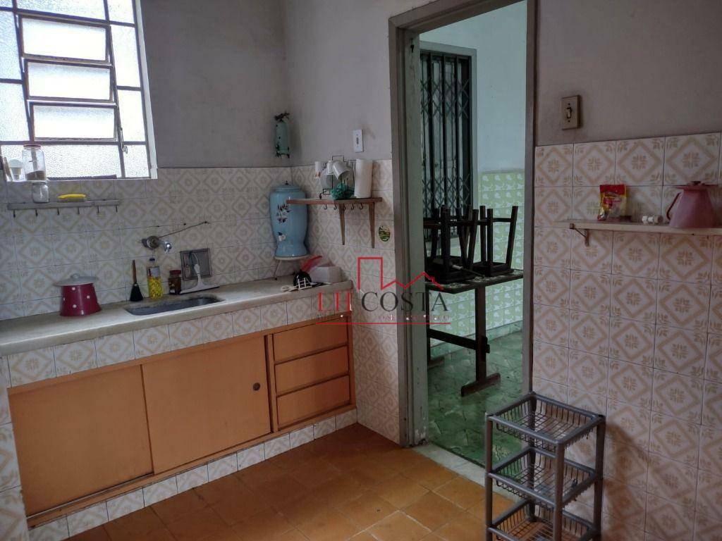 Casa à venda com 3 quartos, 110m² - Foto 14