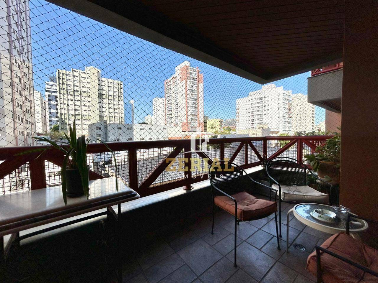 Apartamento à venda com 3 quartos, 178m² - Foto 2