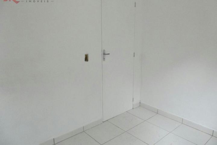 Casa à venda com 2 quartos, 61m² - Foto 5