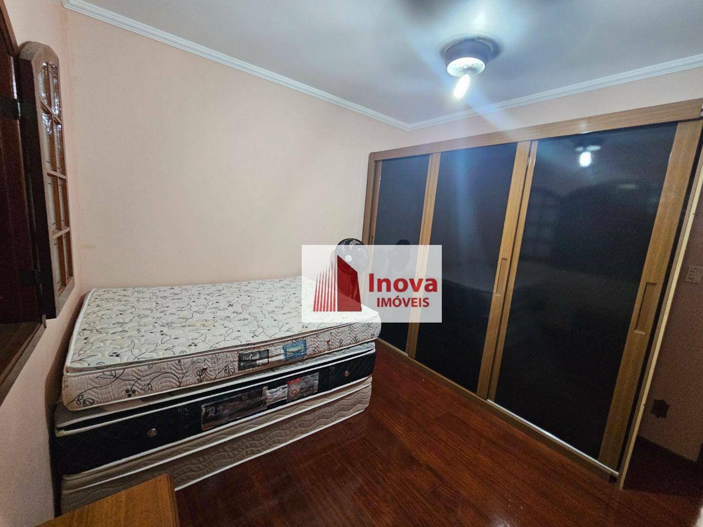 Casa para alugar com 4 quartos, 245m² - Foto 27