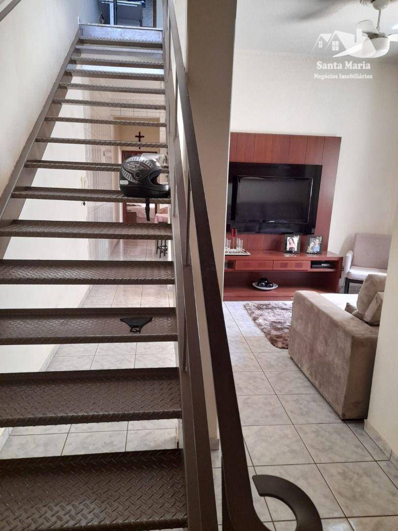 Sobrado à venda com 3 quartos, 160m² - Foto 3