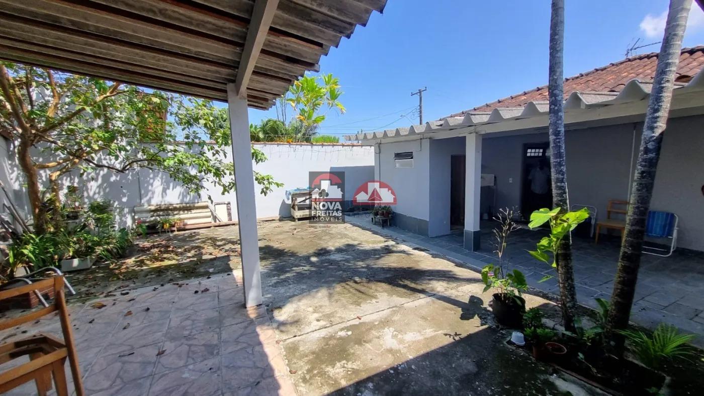 Casa à venda com 2 quartos, 300m² - Foto 18