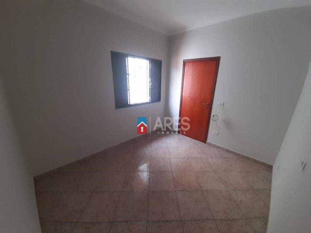 Casa para alugar com 3 quartos, 190m² - Foto 18