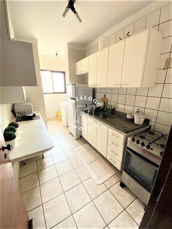 Apartamento à venda com 3 quartos, 76m² - Foto 1