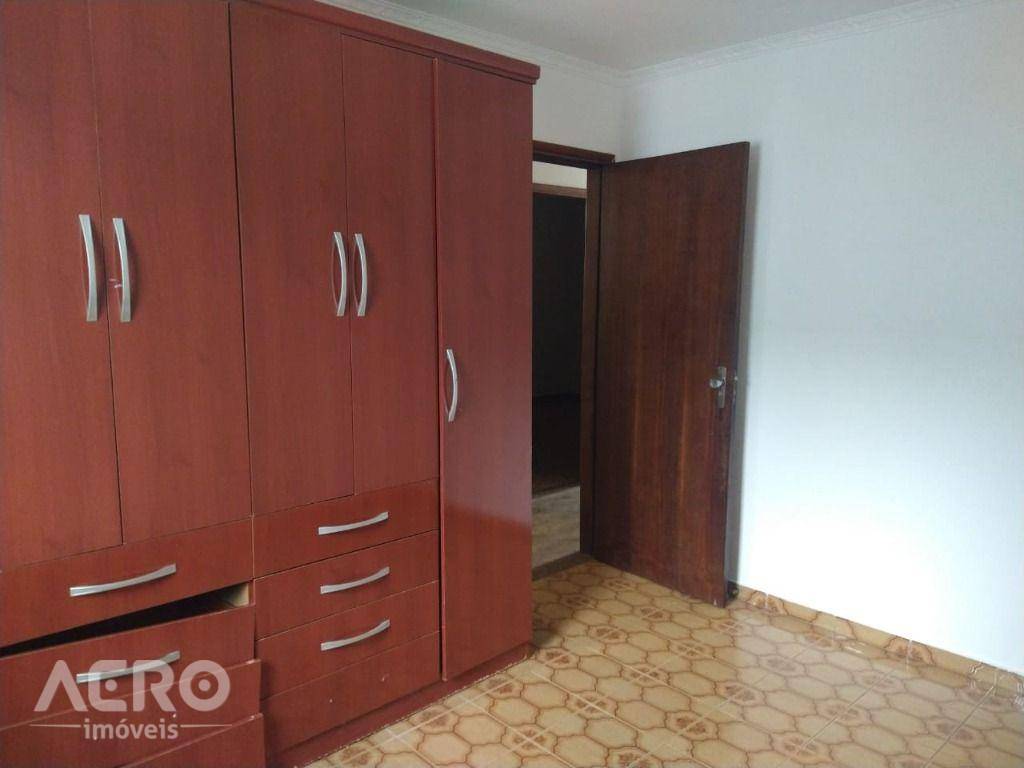 Casa para alugar com 3 quartos, 210m² - Foto 16