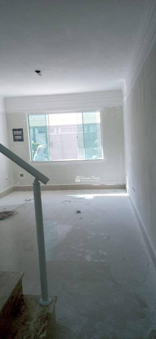 Sobrado à venda com 3 quartos, 130m² - Foto 2