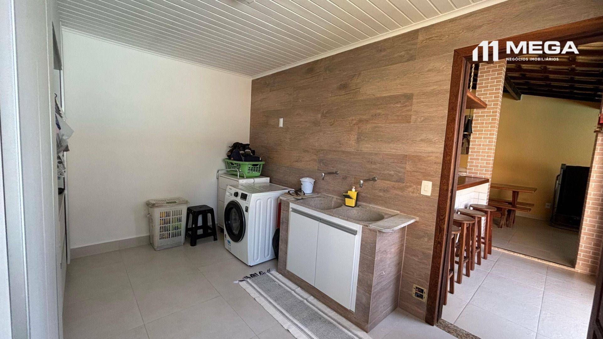 Casa à venda com 3 quartos, 277m² - Foto 12